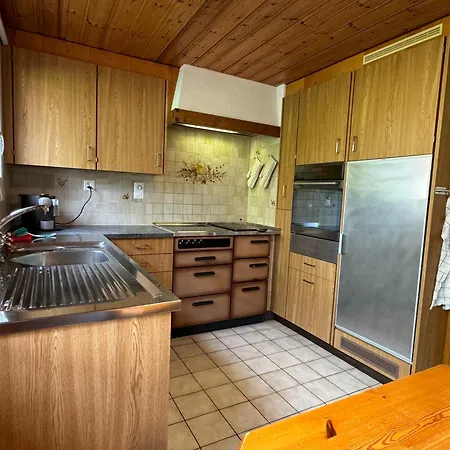 Und Berge Family Apartment Faulensee